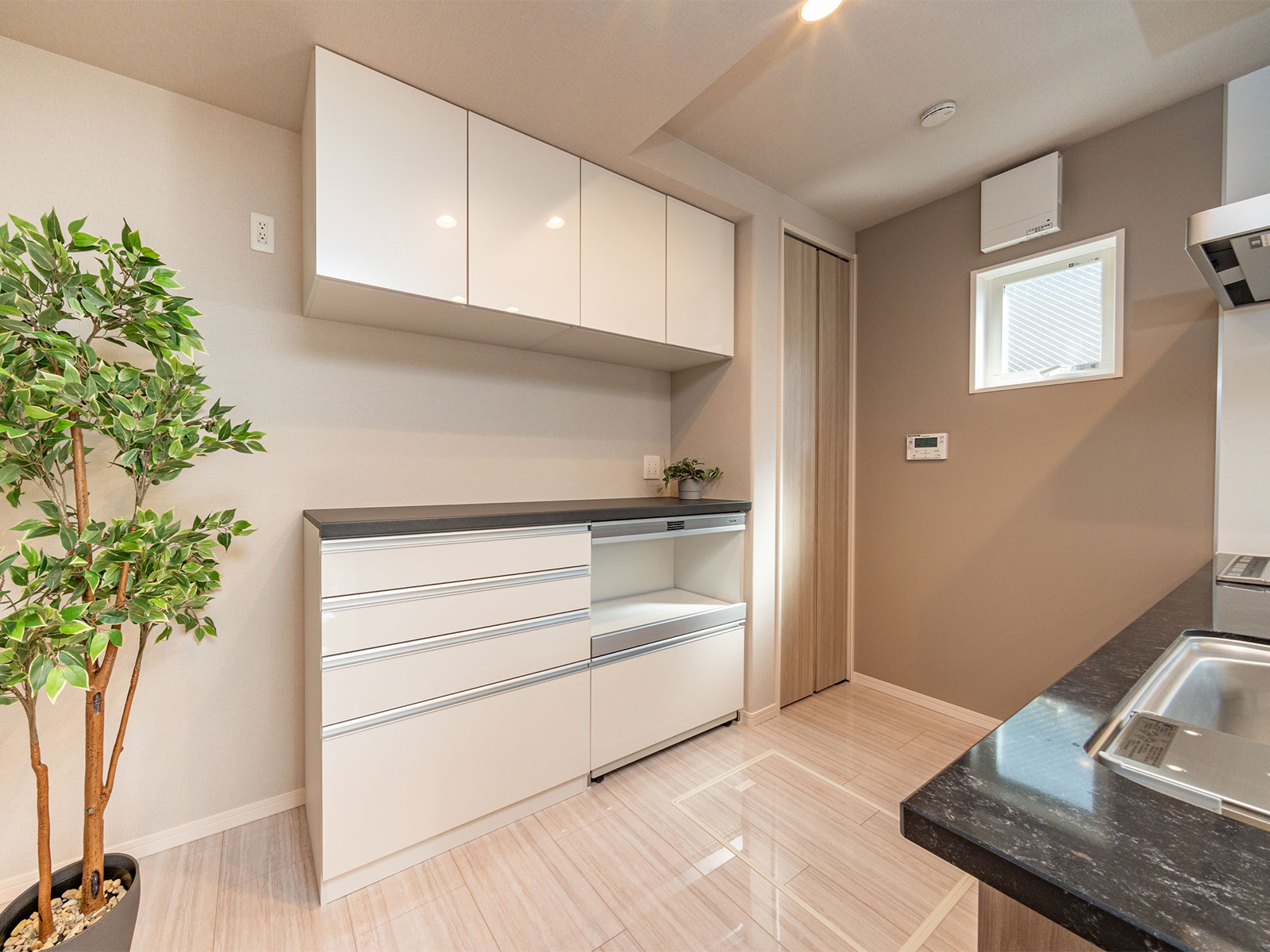 B号棟 カップボード