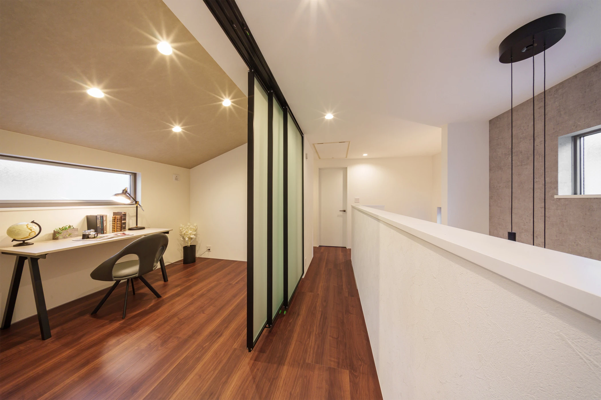 B号棟 洋室1＋廊下